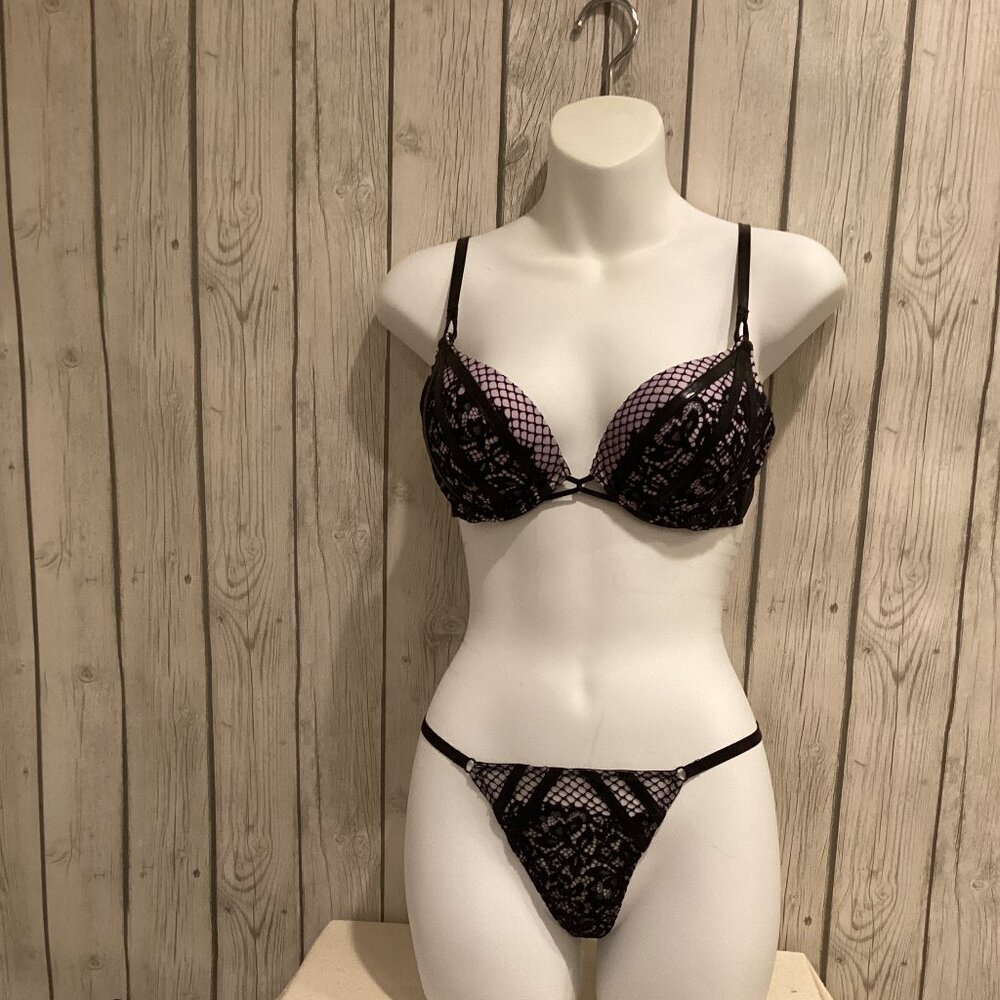 Victoria's Secret Bombshell Plunge Purple Lace & Leather Bra Set 34A Small
